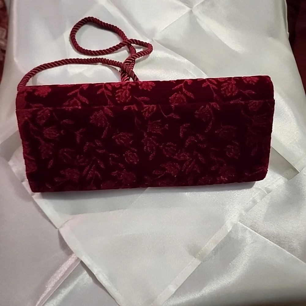 Laura Biagiotti Velvet Cross-body Burgandy Bag, Rose Pattern Imprint Appr 10x4.5 - Picture 5 of 16